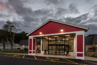 Ramada by Wyndham Hartford North / Bradley Airport Hôtels à : Windsor