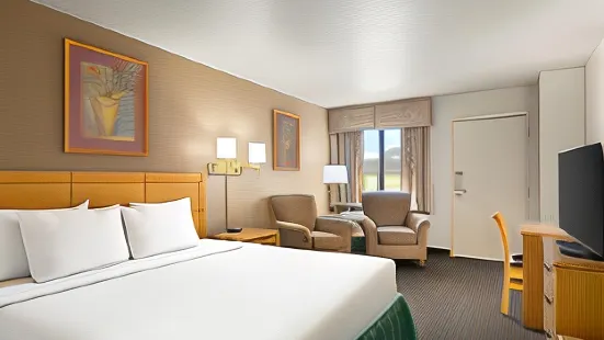 Travelodge by Wyndham Wellington KS