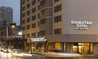 DoubleTree Suites by Hilton Minneapolis