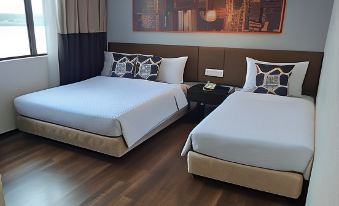 9 Square Hotel - Subang