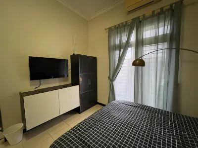 2Br Guesthouse Near Diponegoro University Các khách sạn ở Ngesrep