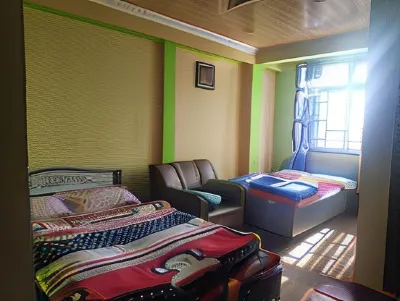 Vamoose Mamata Hotels near টংলু । Tonglu