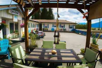 Creston Valley Motel - 2-Star