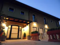 Hotel Agli Ulivi Hôtels à : Valeggio sul Mincio