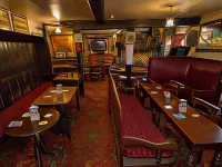 Crown and Trumpet Inn Hotels in Broadway