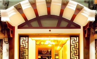 Hanoi Golden Charm Hotel
