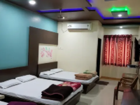 Hotel Shri Radhe Krishna Hotels in Omkareshwar