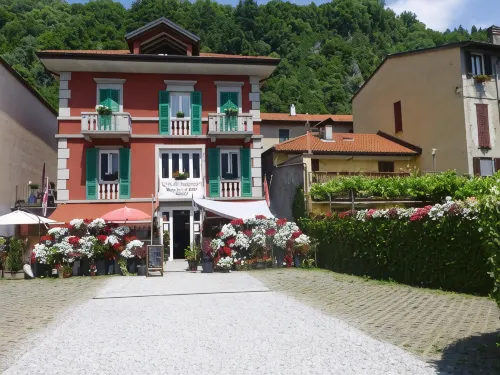 Caffè del Viaggiatore Hotels in Porlezza