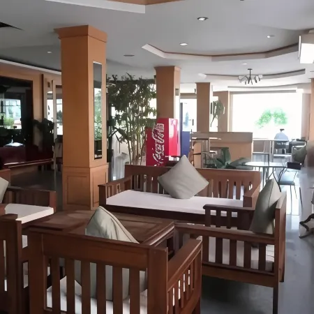 SR Hotel