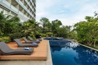 Clove Hotel Bandung - Pools