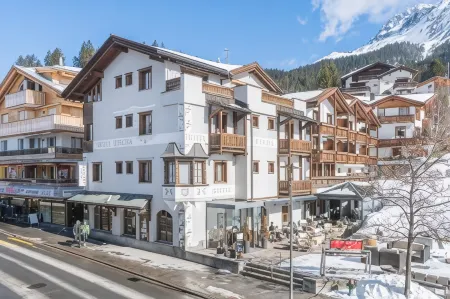 Hotel Lenzerhorn - Alpine Stay, Spa & Savour