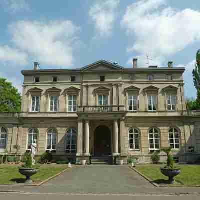 Château de la Motte Fénelon Hotel Exterior