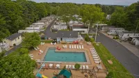 Drake's Island Resort & Cottages