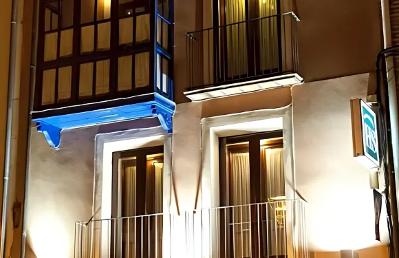 阿格達聖誕長者旅館