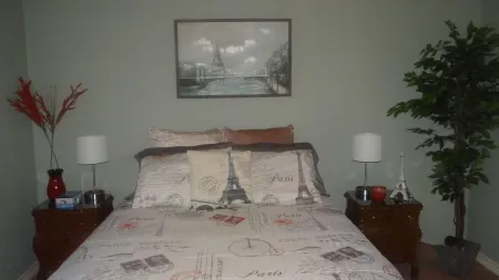 JOYFUL QUARTERS - BEAUTIFUL SPACIOUS 1 BEDRM APARTMENT