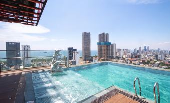 Cordial Grand Hotel Da Nang Beach