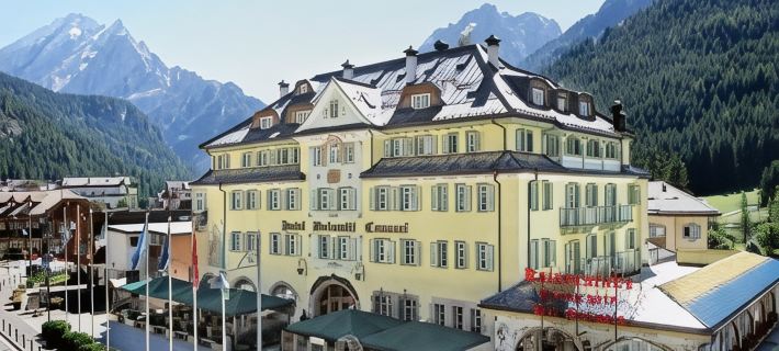 Hotel Dolomiti Schloss Hotels in Canazei