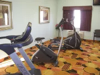 Days Inn & Suites by Wyndham Columbus NE - Fitnessstudio