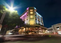 Le Louvre Hotel & Spa