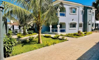 The Retreat Apartments