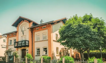 Dorfschänke Deggendorf Hotel & Apartmenthaus