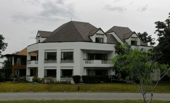 Samerdrow Khao Yai