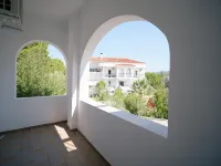 Sithonia Lodge - Bergblick