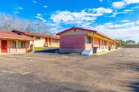 Capital O Hotel Beeville -US 181