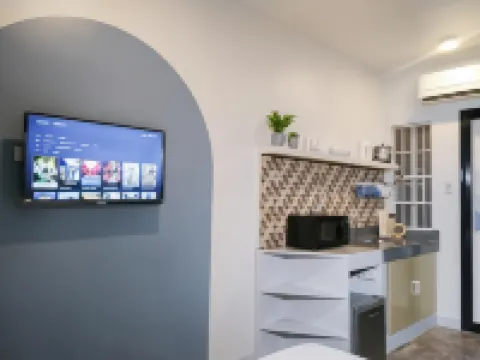 Hive Manila Guesthouse -Netflix,400Mbps WI-FI Hotels in Bacoor