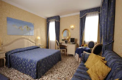 Hotel Cà Formenta Hotel in zona Riva dei Sette Martiri