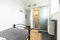 Auberge Saintlo Montréal Hostel