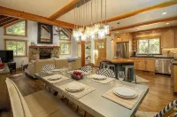 Serenity Tahoe Retreat - Hot Tub