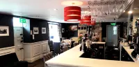 The Railway Hotel - Bed and Breakfasts