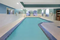 Holiday Inn Express & Suites Bishop