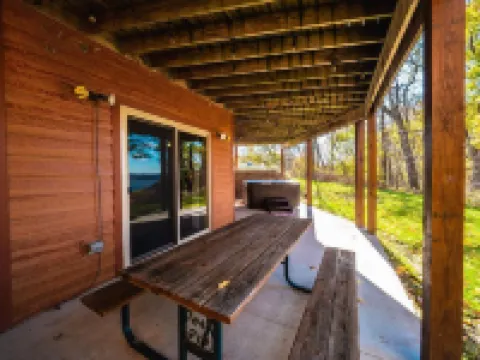 Sunset Riverview Cabin Hot Tub Fireplace, Luxury Cabin with Stunning River Views