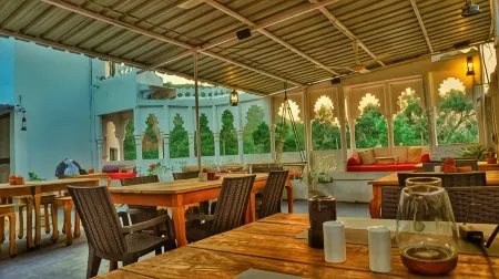 Hotel Bundi House Отели рядом с достопримечательностью «Taragarh Fort»