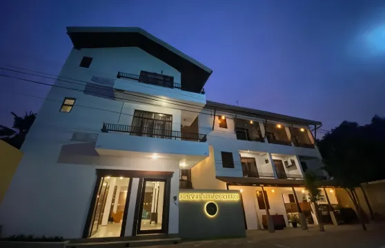 夏季側住宅酒店