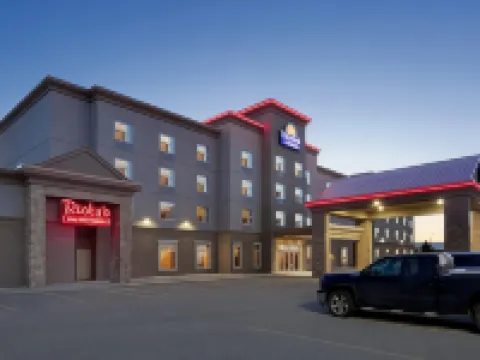 Days Inn & Suites by Wyndham Edmonton Airport Hotels in Leduc
