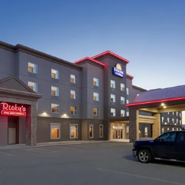 Days Inn & Suites by Wyndham Edmonton Airport