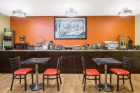 Super 8 by Wyndham Baker City