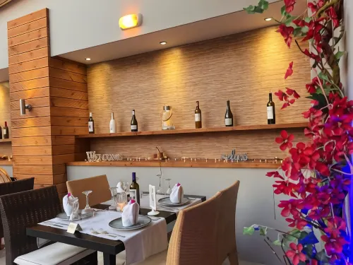 Caravel Hotel Apartments - 3-Star