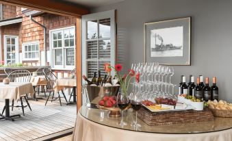 La Conner Channel Lodge