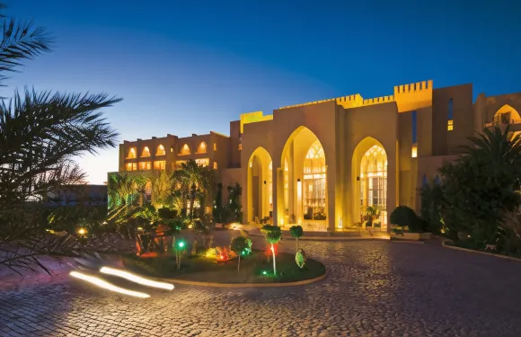 斯坎尼斯宮殿酒店