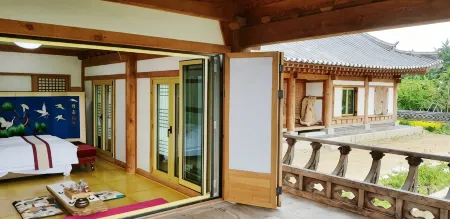 Naju Ihwadang Pension Отели в г. Наджу