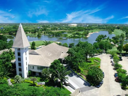 The Royal Gems Golf Resort