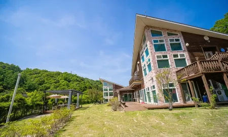 Hoengseong Soso 153 Pension Отели рядом со станцией Hoengseong Station