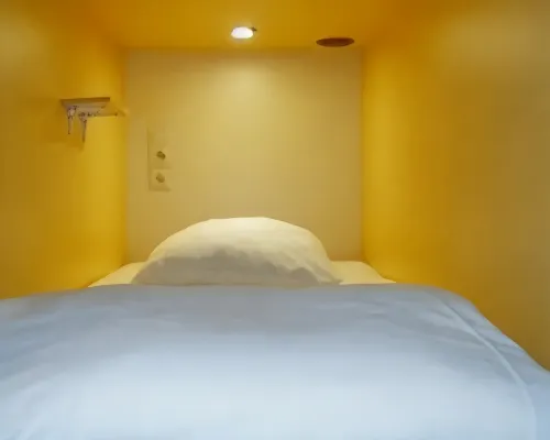 Interqube Tretiyakovskaya Capsule Hotel Các khách sạn gần Ga Polyanka