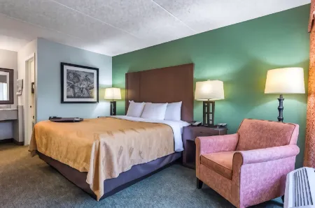 Quality Inn Columbus Near Fort Benning Отели рядом с достопримечательностью «Columbus State University Department of Theater»