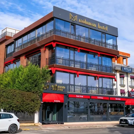 Mihman Hotel Отели рядом с достопримечательностью «Пристань для яхт Виапорт»