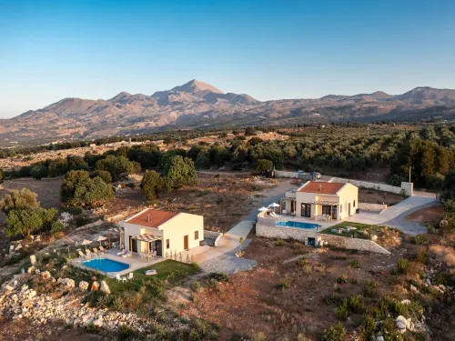 Luxury villa with Cretan sea view - 3-Star